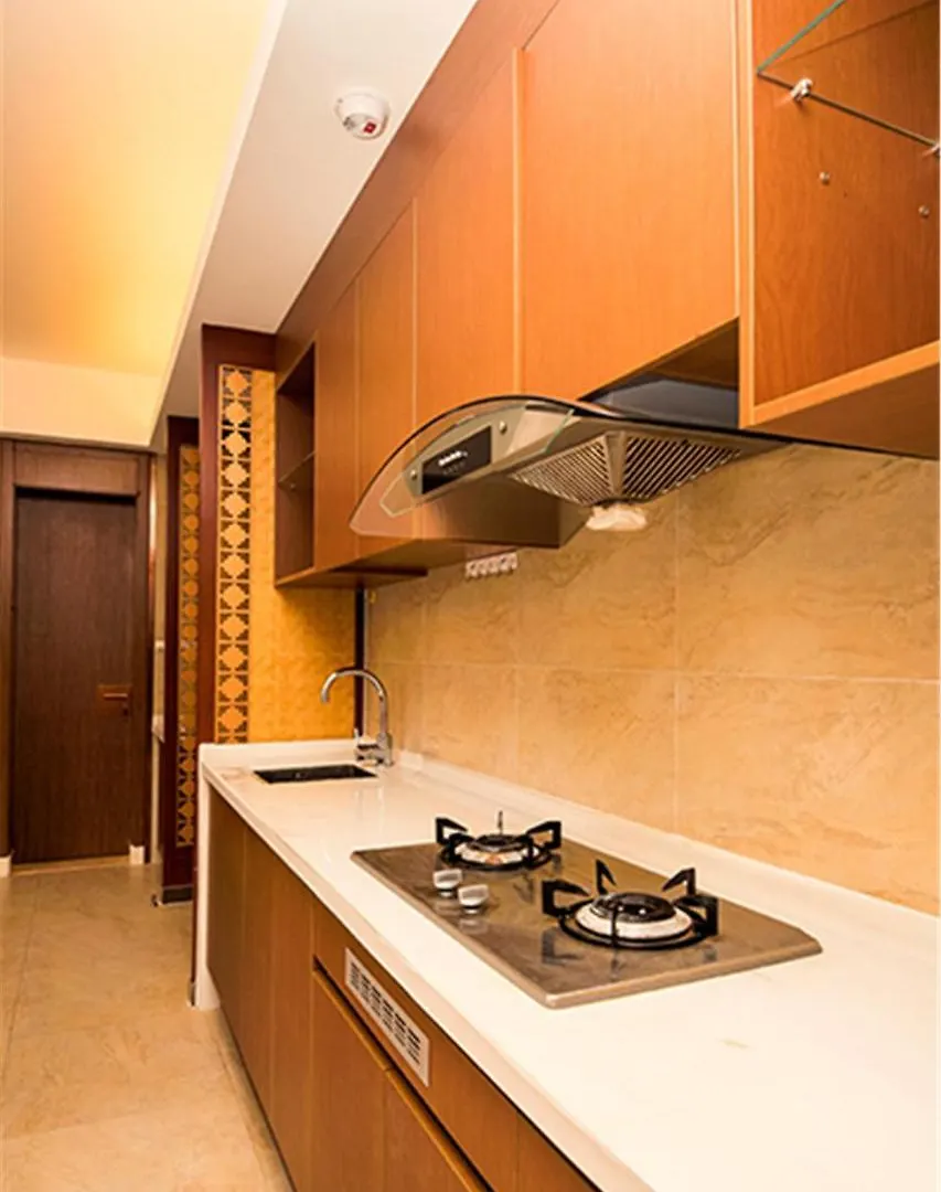 Sanya Linglong Lulushun Hotel 3*,  중국