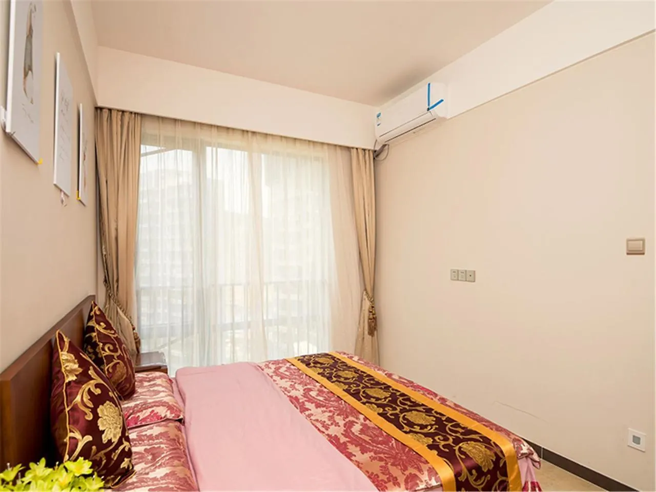 Sanya Linglong Lulushun Hotel