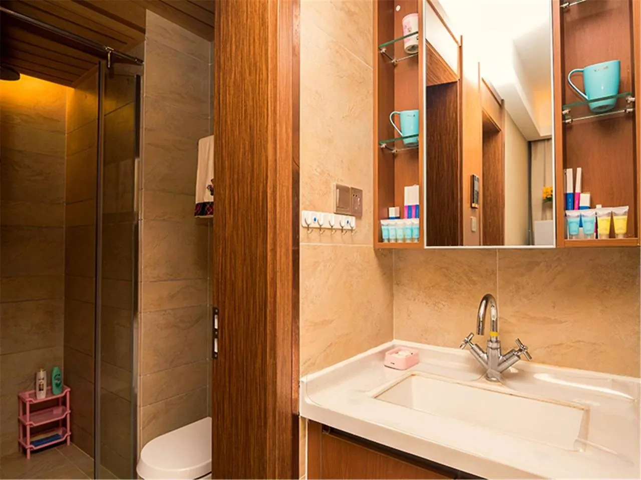 Sanya Linglong Lulushun Hotel