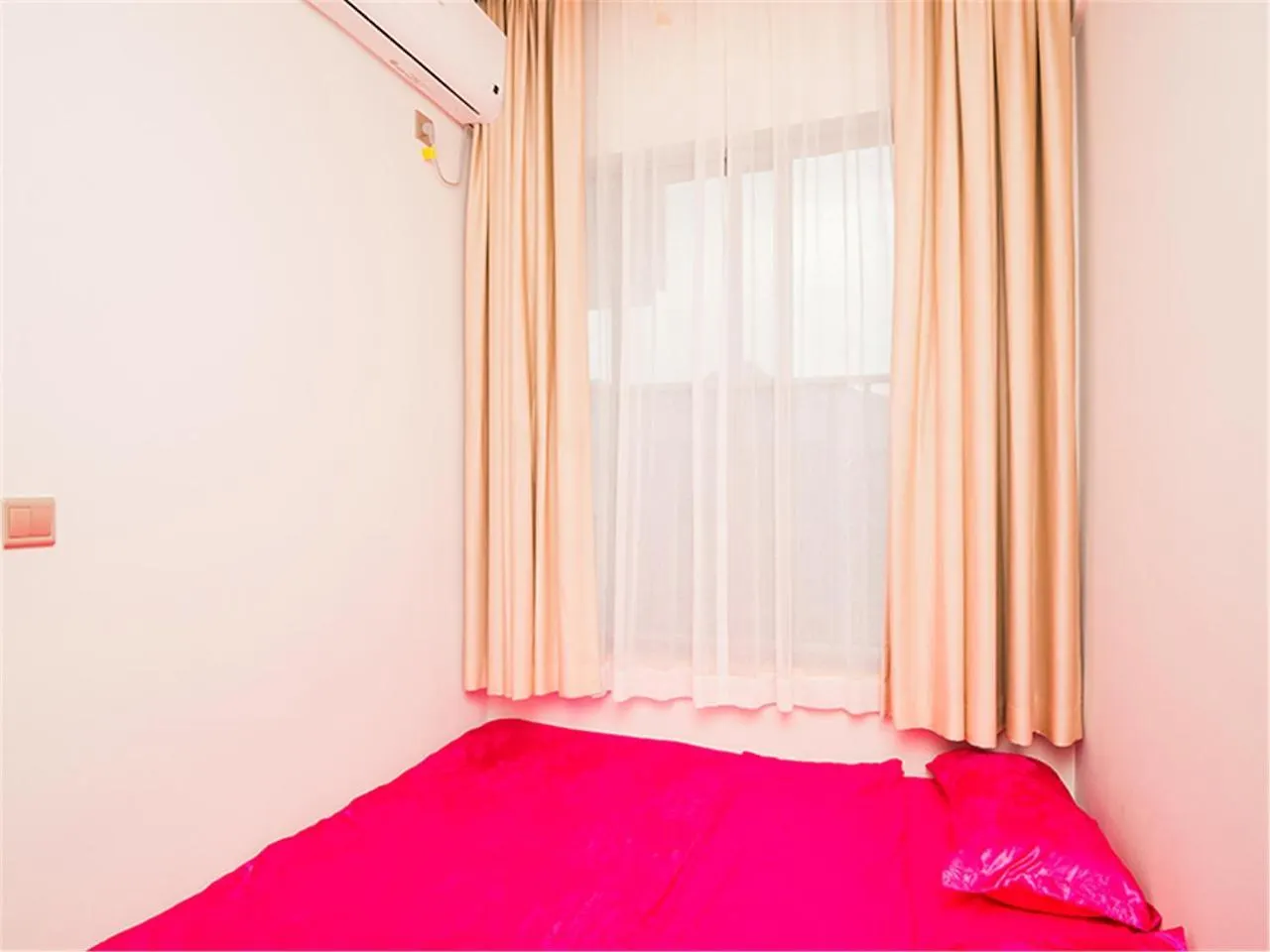 Sanya Linglong Lulushun Hotel
