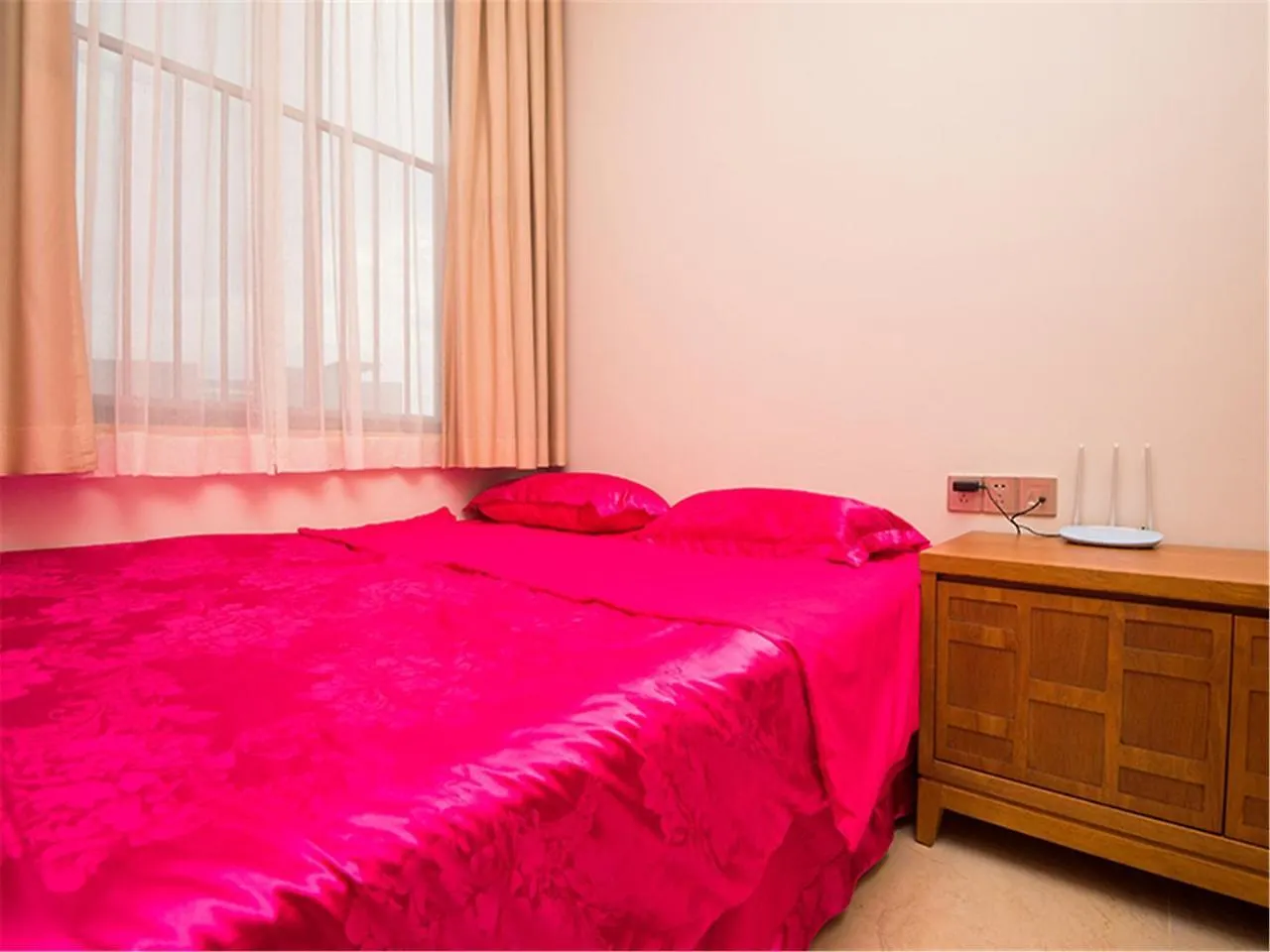 Sanya Linglong Lulushun Hotel