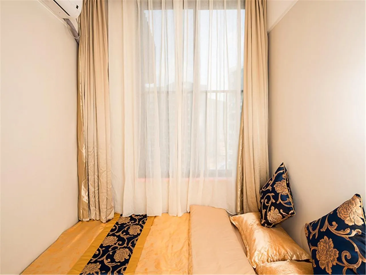 Sanya Linglong Lulushun Hotel