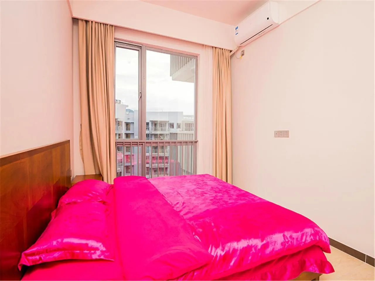 Sanya Linglong Lulushun Hotel