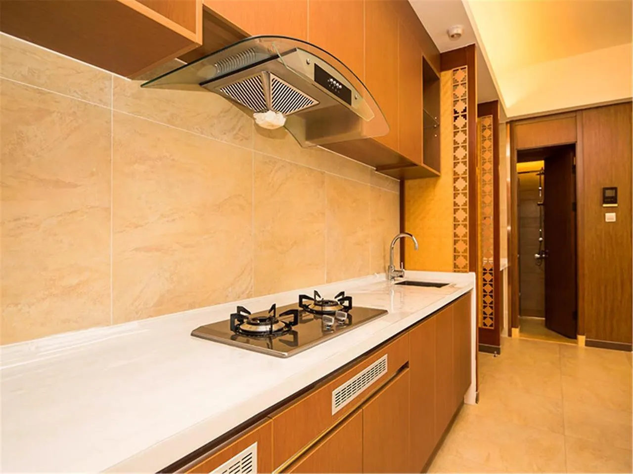 Sanya Linglong Lulushun Hotel