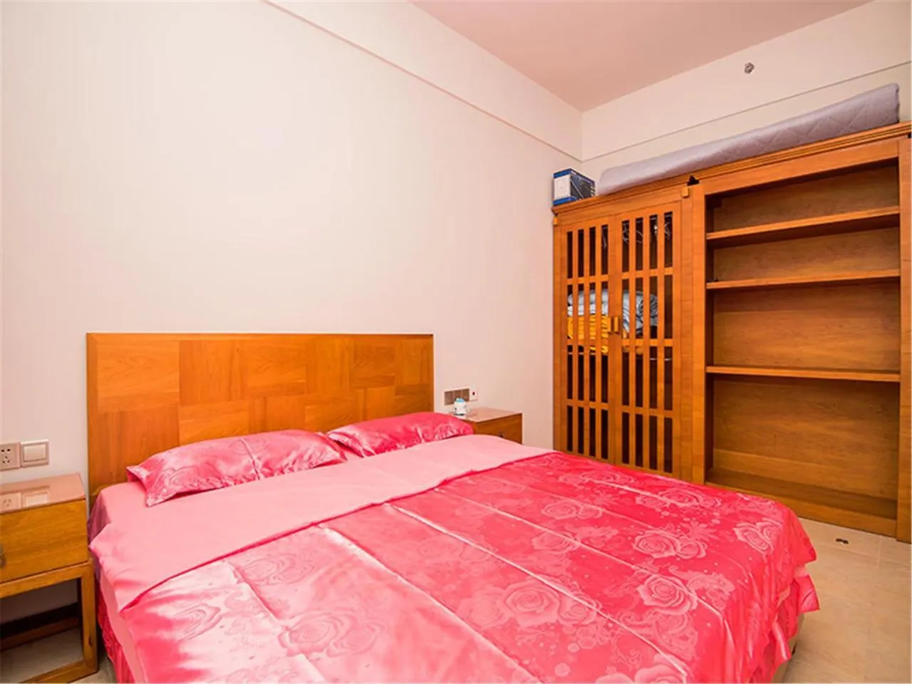 Sanya Linglong Lulushun Hotel Κίνα