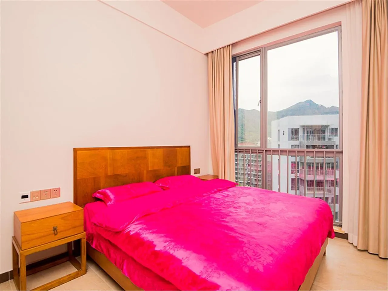 Sanya Linglong Lulushun Hotel